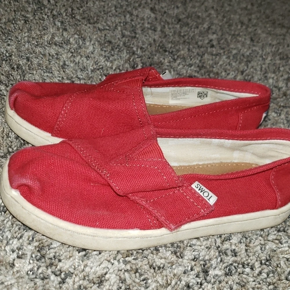 TOMS| Kids Red Canvas Shoes